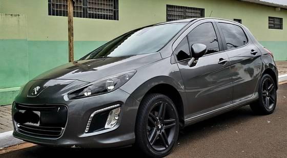 Carro 2.0 FELINE 16V FLEX 4P AUTOMÁTICO