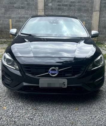 Carro 2.0 T6 R-DESIGN GASOLINA 4P AUTOMÁTICO