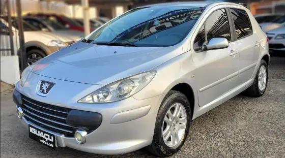 Carro 1.6 PRESENCE 16V FLEX 4P MANUAL