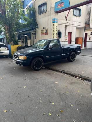 Carro 2.2 MPFI DLX 4X2 CS 8V GASOLINA 2P MANUAL