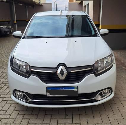 Carro 1.6 DYNAMIQUE 8V FLEX 4P AUTOMATIZADO