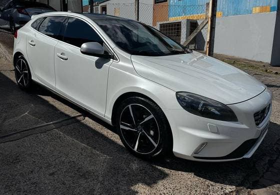 Carro 2.0 T5 R DESIGN TURBO GASOLINA 4P AUTOMÁTICO