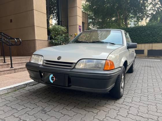 Carro 1.8 EFI GL 8V GASOLINA 2P MANUAL