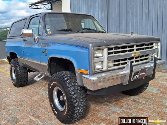 Carro 5.7 V8 GASOLINA K5 SILVERADO 2P 4X4 AUTOMÁTICO