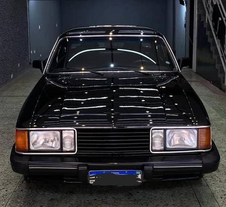 Carro 4.1 DIPLOMATA SE 12V ÁLCOOL 4P MANUAL