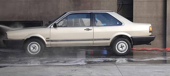 Carro 1.8 GLS 8V GASOLINA 2P MANUAL