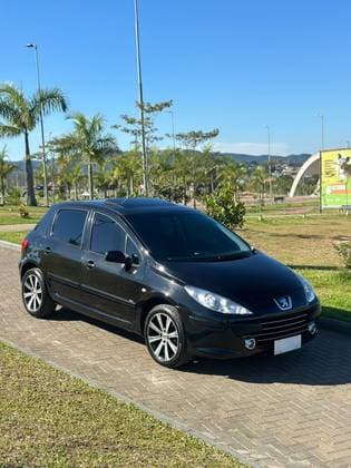 Carro 1.6 PRESENCE 16V FLEX 4P MANUAL