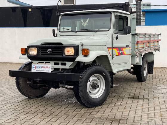 Carro 3.7 BJ55LP-BL3 4X4 CS DIESEL 2P MANUAL