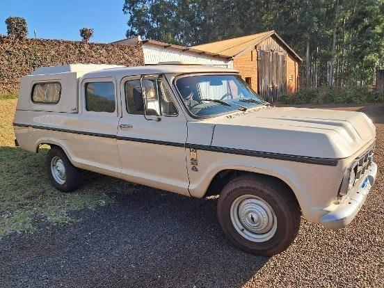 Carro 4.0 CUSTOM DE LUXE CD 8V DIESEL 4P MANUAL