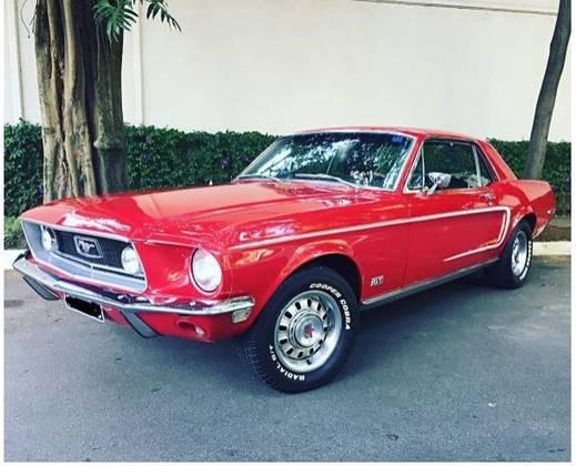 Carro 4.6 GT V8 GASOLINA 2P MANUAL