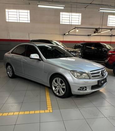 Carro 1.8 AVANTGARDE KOMPRESSOR GASOLINA 4P AUTOMÁTICO