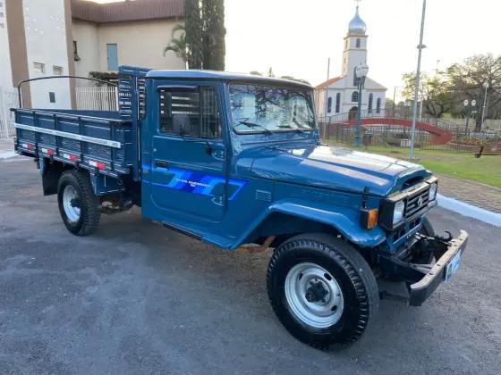 Carro 3.7 BJ55LP-BL3 4X4 CS DIESEL 2P MANUAL