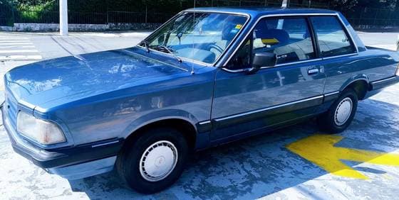 Carro 1.8 GL 8V GASOLINA 2P MANUAL
