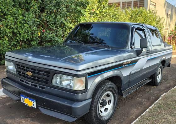 Carro 4.0 CD 8V DIESEL 2P MANUAL