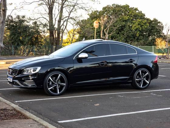 Carro 3.0 T6 R-DESIGN AWD GASOLINA 4P AUTOMÁTICO