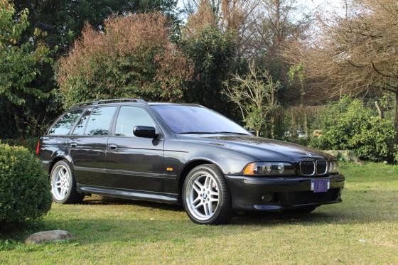 Carro 4.4 TOURING V8 32V GASOLINA 4P AUTOMÁTICO