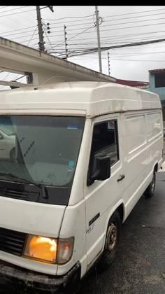 Carro 2.4 FURGÃO DIESEL 4P MANUAL