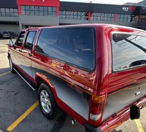 Carro 4.0 CUSTOM S 8V DIESEL 4P MANUAL