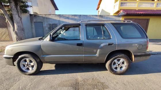 Carro 2.8 DLX 4X4 12V TURBO INTERCOOLER DIESEL 4P MANUAL