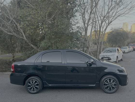 Carro 1.5 PLATINUM SEDAN 16V FLEX 4P AUTOMÁTICO