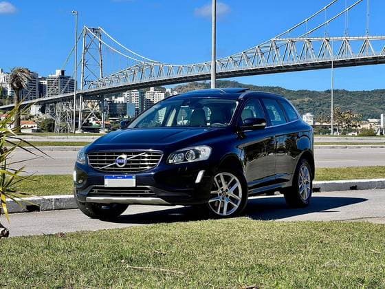 Carro 2.4 D5 MOMENTUM DIESEL AWD 4P AUTOMÁTICO