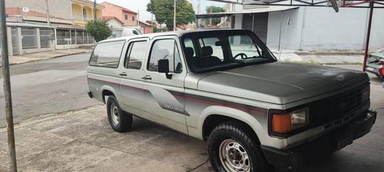 Carro 4.0 CUSTOM DE LUXO 8V DIESEL 4P MANUAL