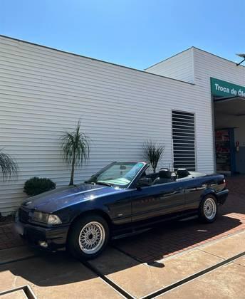 Carro 2.5 CABRIO 24V GASOLINA 2P MANUAL