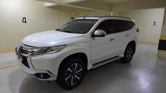 Carro 2.4 16V MIVEC TURBO DIESEL HPE AWD AUTOMÁTICO