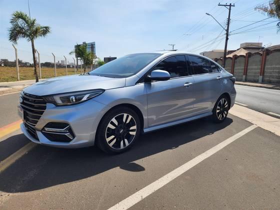 Carro 1.5 VVT TURBO iFLEX CVT