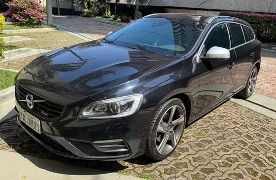 Carro 2.0 T5 R DESIGN DYNAMIC 16V TURBO GASOLINA 4P AUTOMATIZADO