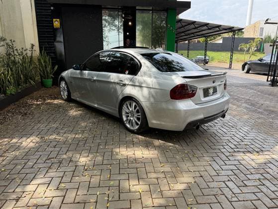 Carro 3.0 TOP SEDAN 24V GASOLINA 4P AUTOMÁTICO