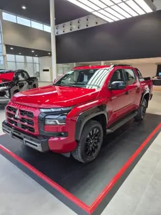 Carro 2.4 BITURBO DIESEL CD KATANA 4X4 AUTOMÁTICO
