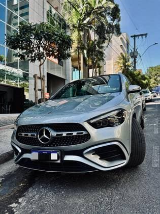 Carro 1.3 MHEV AMG LINE 7G-DCT