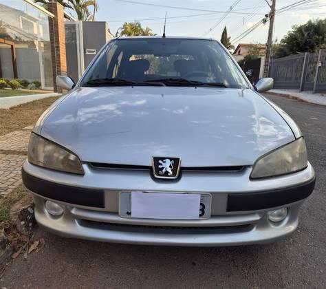 Carro 1.0 QUIKSILVER 8V GASOLINA 2P MANUAL