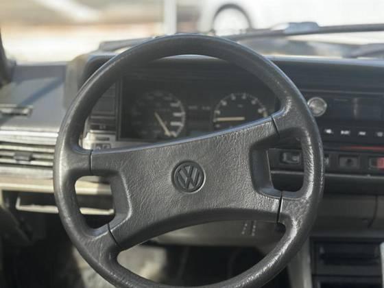 Carro 1.8 GL 8V GASOLINA 2P MANUAL