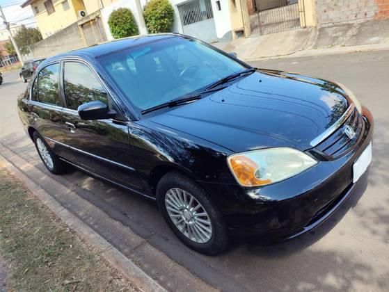 Carro 1.7 LX 16V GASOLINA 4P MANUAL