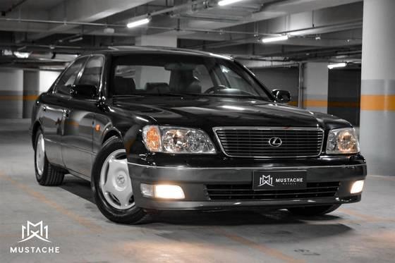 Carro 4.0 400 V8 32V GASOLINA 4P AUTOMÁTICO