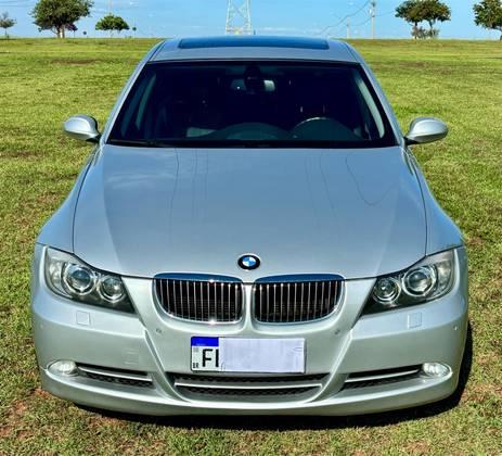 Carro 3.0 TOP SEDAN 24V GASOLINA 4P AUTOMÁTICO