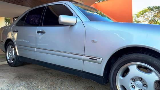 Carro 4.3 AVANTGARDE V8 GASOLINA 4P AUTOMÁTICO