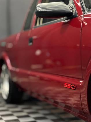 Carro 4.3 10 4X2 CE V6 GASOLINA 2P MANUAL