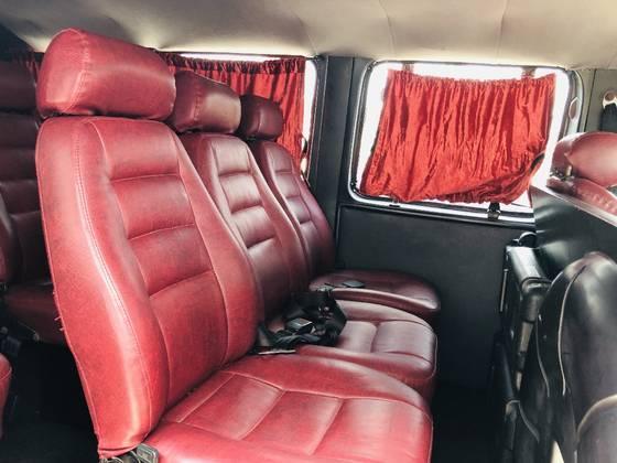 Carro 3.9 EXECUTIVA VAN DIESEL 4P MANUAL