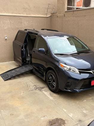 Carro 2.5 VVT-I HYBRID XSE CVT