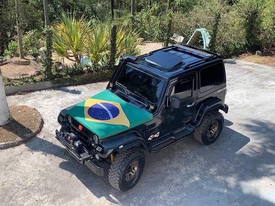 Carro 3.0 TETO RÍGIDO 16V TURBO ELETRONIC DIESEL 2P MANUAL