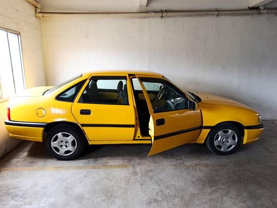 Carro 2.0 MPFI GLS 8V GASOLINA 4P MANUAL