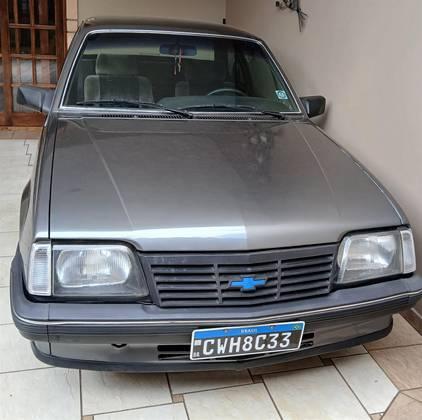 Carro 1.8 8V ÁLCOOL 2P MANUAL