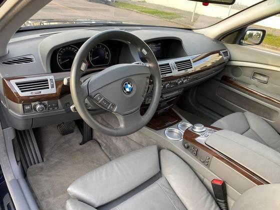 Carro 4.8 SEDAN V8 32V GASOLINA 4P AUTOMÁTICO