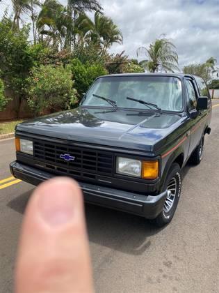 Carro 4.0 CD 8V DIESEL 2P MANUAL