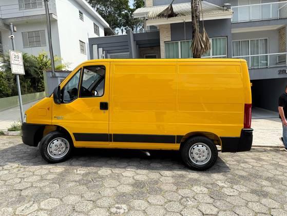 Carro 2.3 CARGO 7.5 16V TURBO DIESEL 4P MANUAL