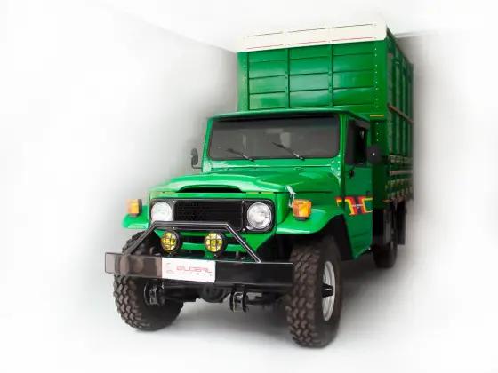 Carro 3.7 BJ50LV 4X4 TETO RIGIDO DIESEL 2P MANUAL