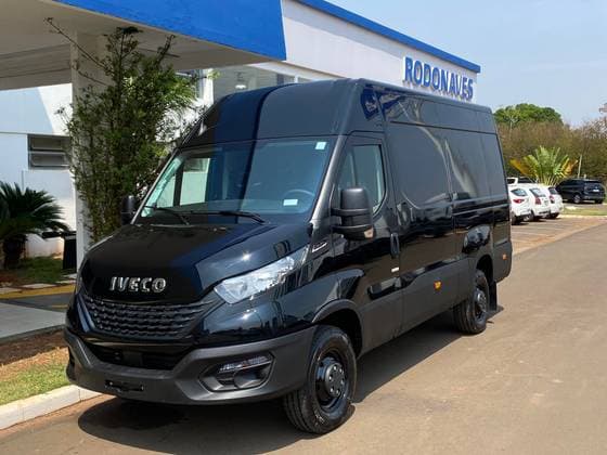 Carro 3.0 TURBO DIESEL 70-180 CS MOTORHOME AUTOMÁTICO
